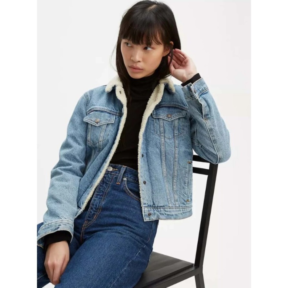 Levis Original Womens Sherpa Trucker Jacket Light Wash Blue Denim Snap Button XS
